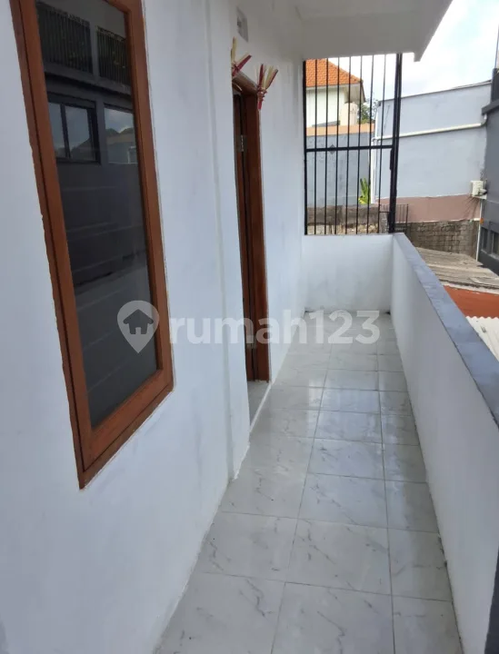 Dikontrakkan Rumah 4 Kamar Tidur di Ungasan - Image 2 of 4