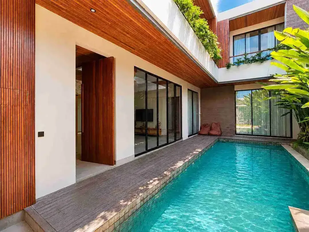 Dibuka Villa Mewah Freehold di Pantai Batu Bolong - Image 2 of 10