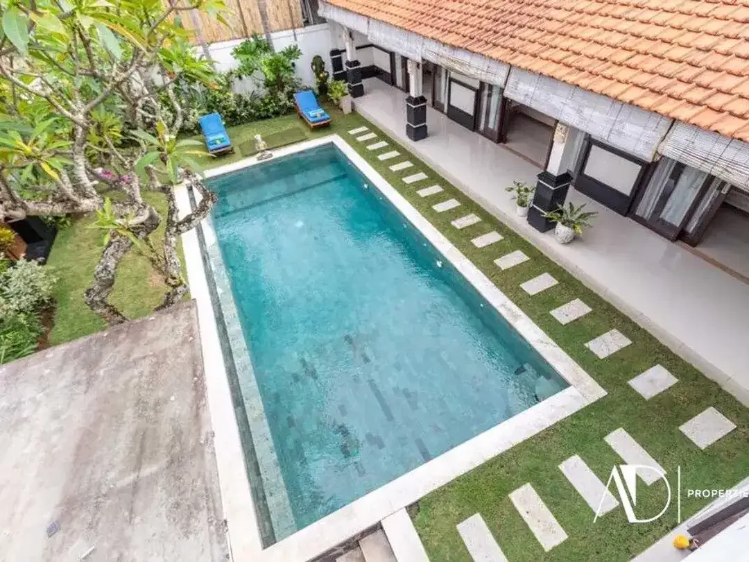 FREEHOLD 4 BR VILLA OFFERS RICE FIELD & MOUNTAIN VIEW IN PERERENAN - Image 5 of 10