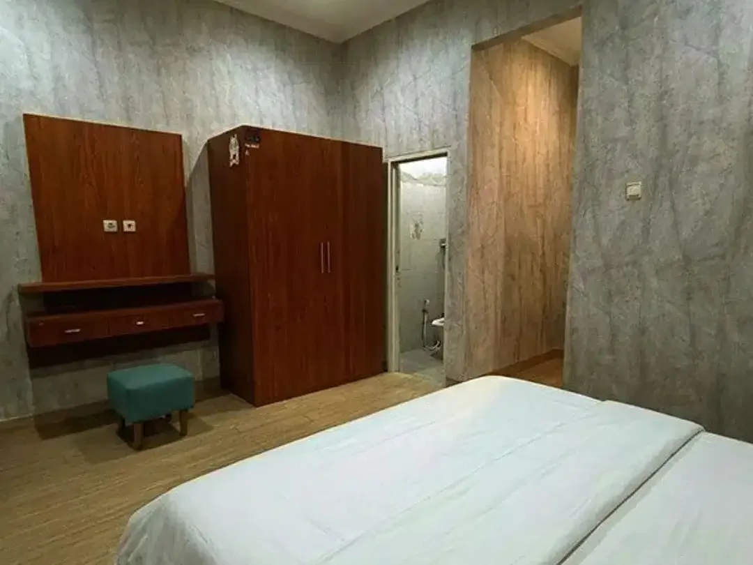 (AMR-047.SCO)  Home Studio 1-Br Eksklusif di Renon - Full Furnished & Siap Huni - Image 4 of 10