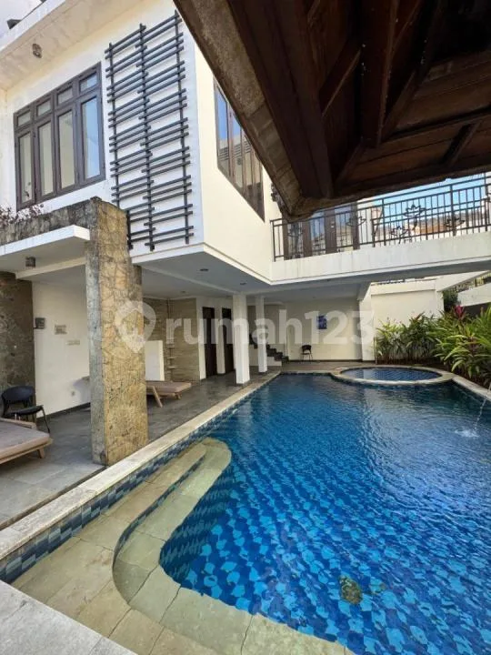 5 Bedroom House For Rent In Renon - Image 1 of 4