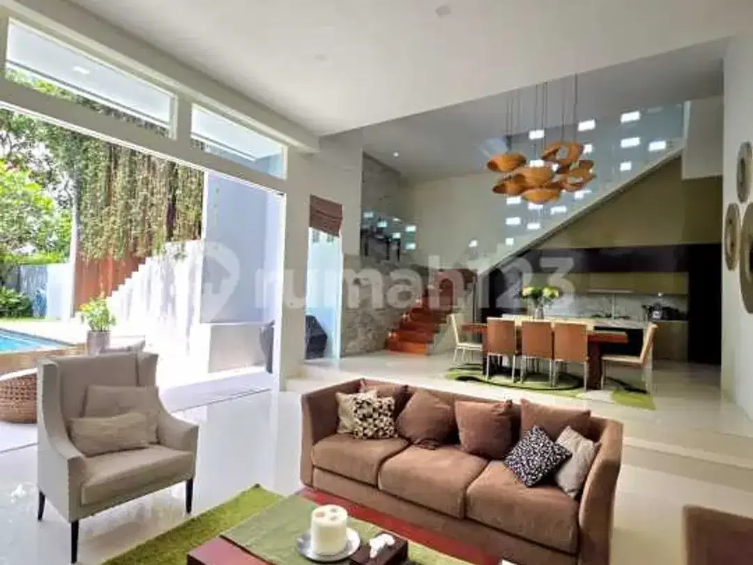 Multi-Level 4Bedroom Modern Tropical Luxury Villa For Sale - Image 9 of 10