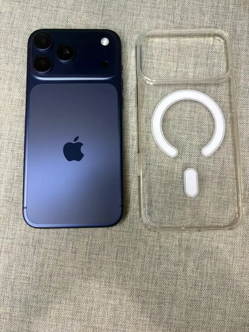 IPhone 17 Pro Max 256 GB - Image 3 of 8