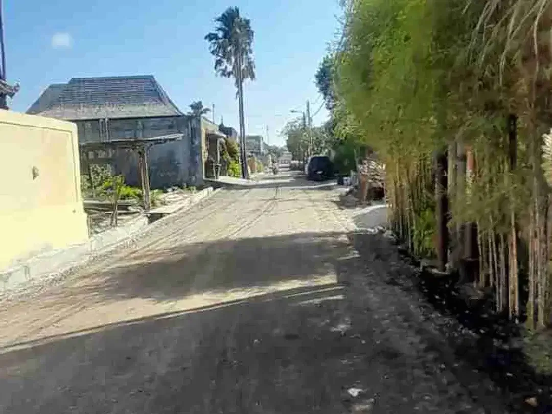 di sewakan rumah mewah dengan luas tanah 6,5are tkd Badung renon - Image 2 of 8