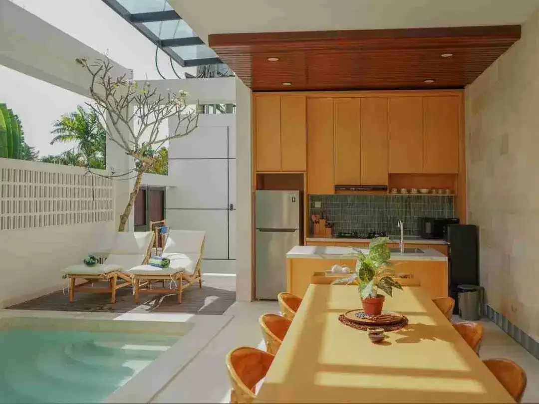 for sale villa batubelig seminyak - Image 3 of 10