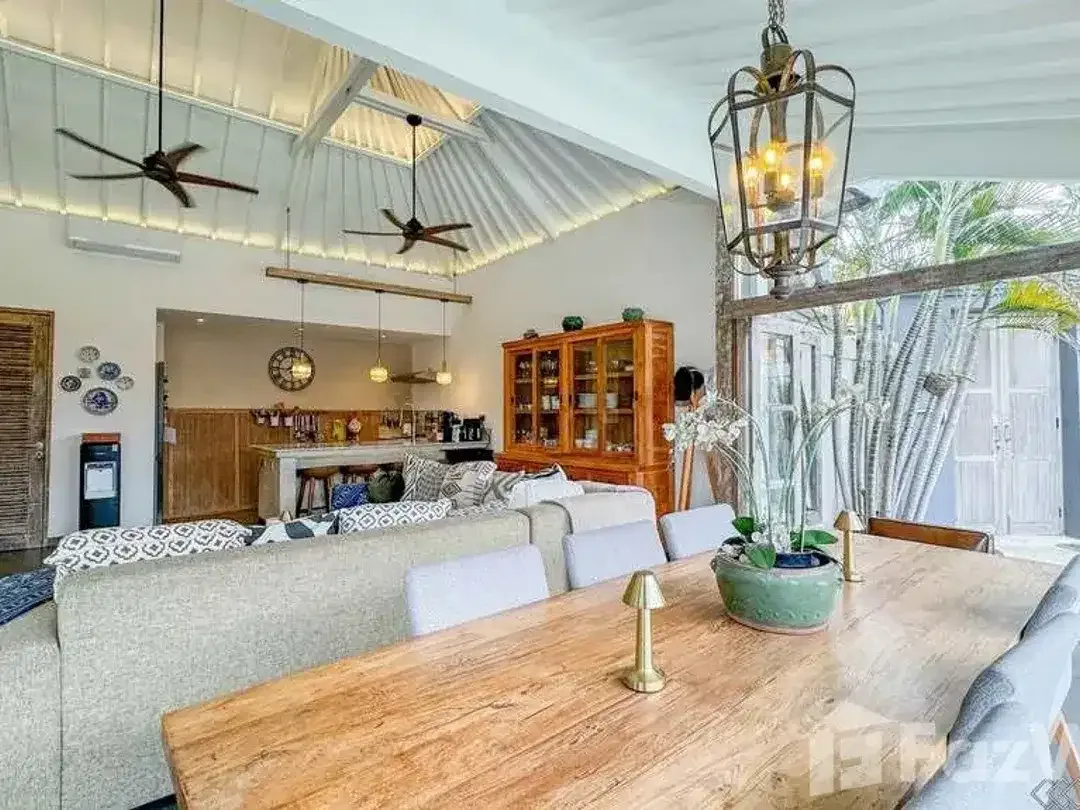 4 Bedroom Villa for rent in Kerobokan, Bali - Image 9 of 10