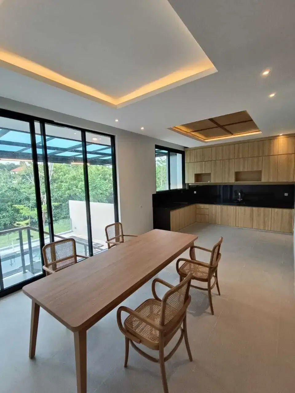 JUAL VILLA MODERN DALAM KOMPLEKS DI NUSA DUA - Image 4 of 10