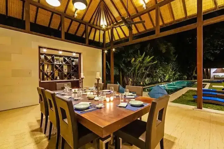 Dijual villa lantai 2 seminyak bali - Image 6 of 10
