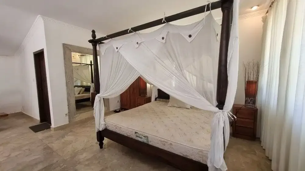 Villa 3 Bedroom yg Luas -hanya 3 menit dari Pantai Saba, Bali - Image 3 of 10