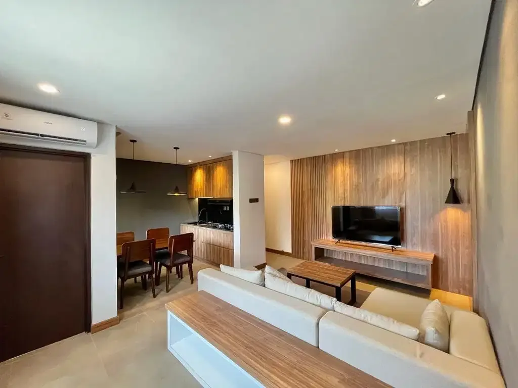 Cozy 1 Bedroom Modern Low-rise Apartment With Private Balcony - Image 1 of 10