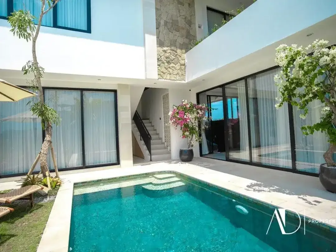 FREEHOLD | 2-BEDROOM VILLA WITH RICE FIELD VIEWS - CEMAGI - Image 3 of 10