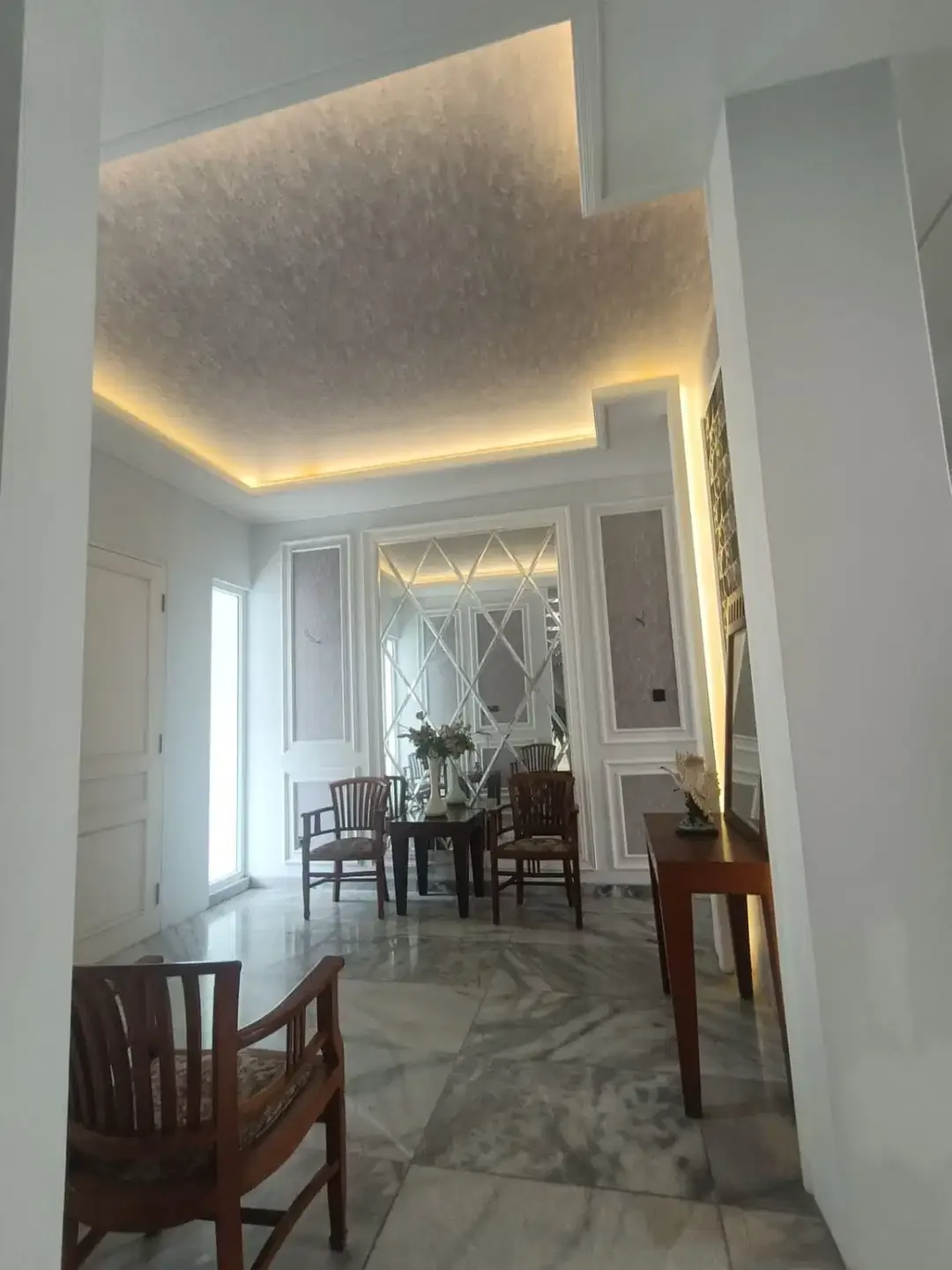 Dijual Rumah Dengan 6 Kamar Tidur Style Simple Classic Area Denpasar - Image 5 of 10