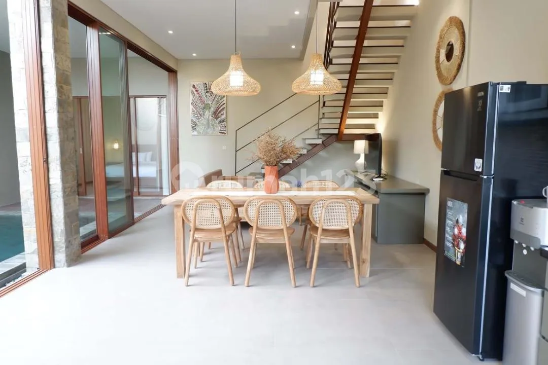 Dijual/Disewakan Villa Furnish Privat Pool di Mertanadi - Image 2 of 4