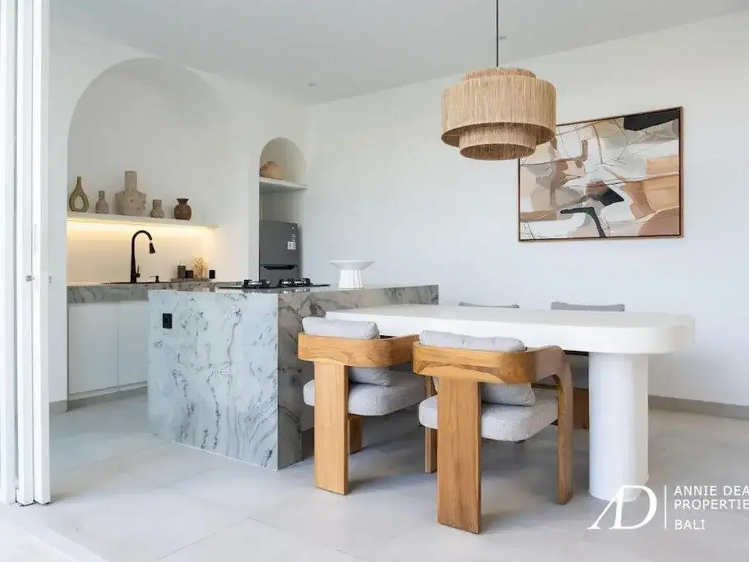 LEASEHOLD | CHARMING 2-BEDROOM VILLA IN TUMBAK BAYUH, CANGGU - Image 7 of 10