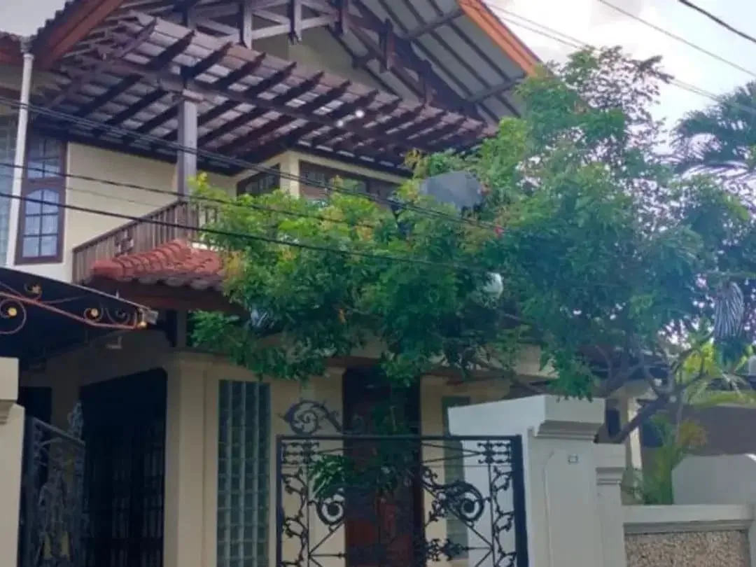 TANAH PREMIUM STRATEGIS BONUS RUMAH DI PEMUDA RENON DENPASAR - Image 1 of 10