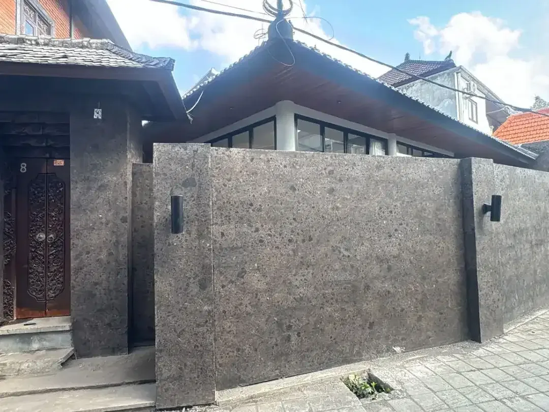 VILLA MODERN BARU FURNISHED DI TIBUBENENG CANGGU - Image 1 of 10