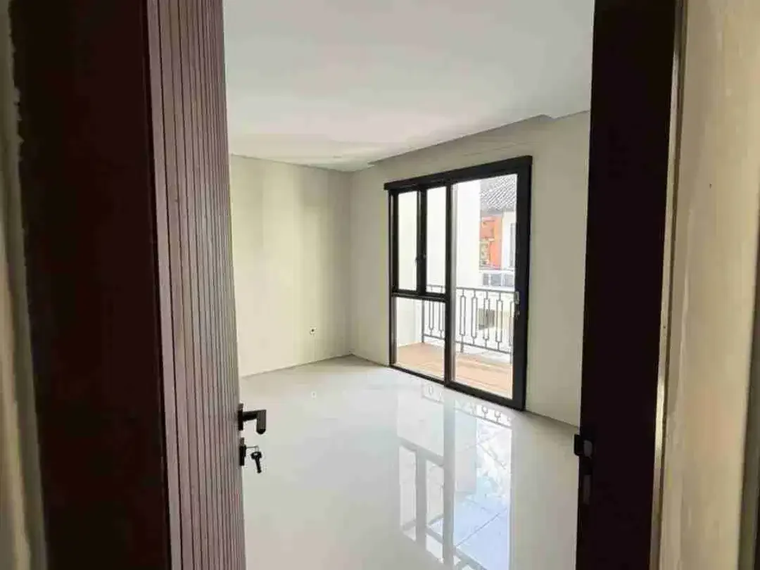 Jual Rumah 2lt Unfurnished Lokasi Dekat Renon Jl Letda Reta Renon area Premium di denpasar - Image 2 of 10