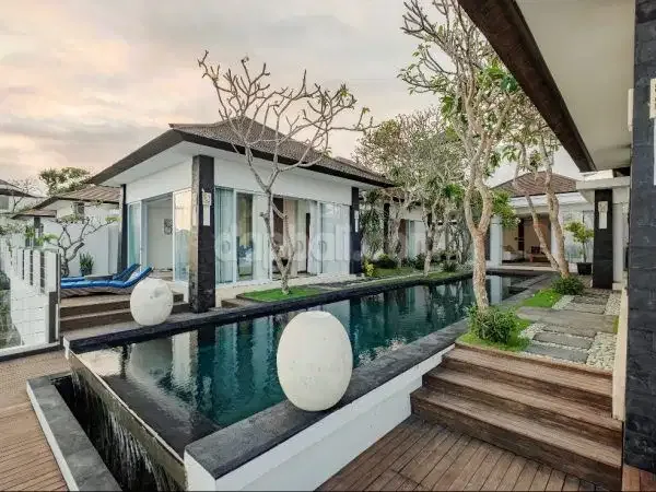 For sale  Beautiful luxury freehold villa in Sawangan, Nusadua, Bali - Image 1 of 10