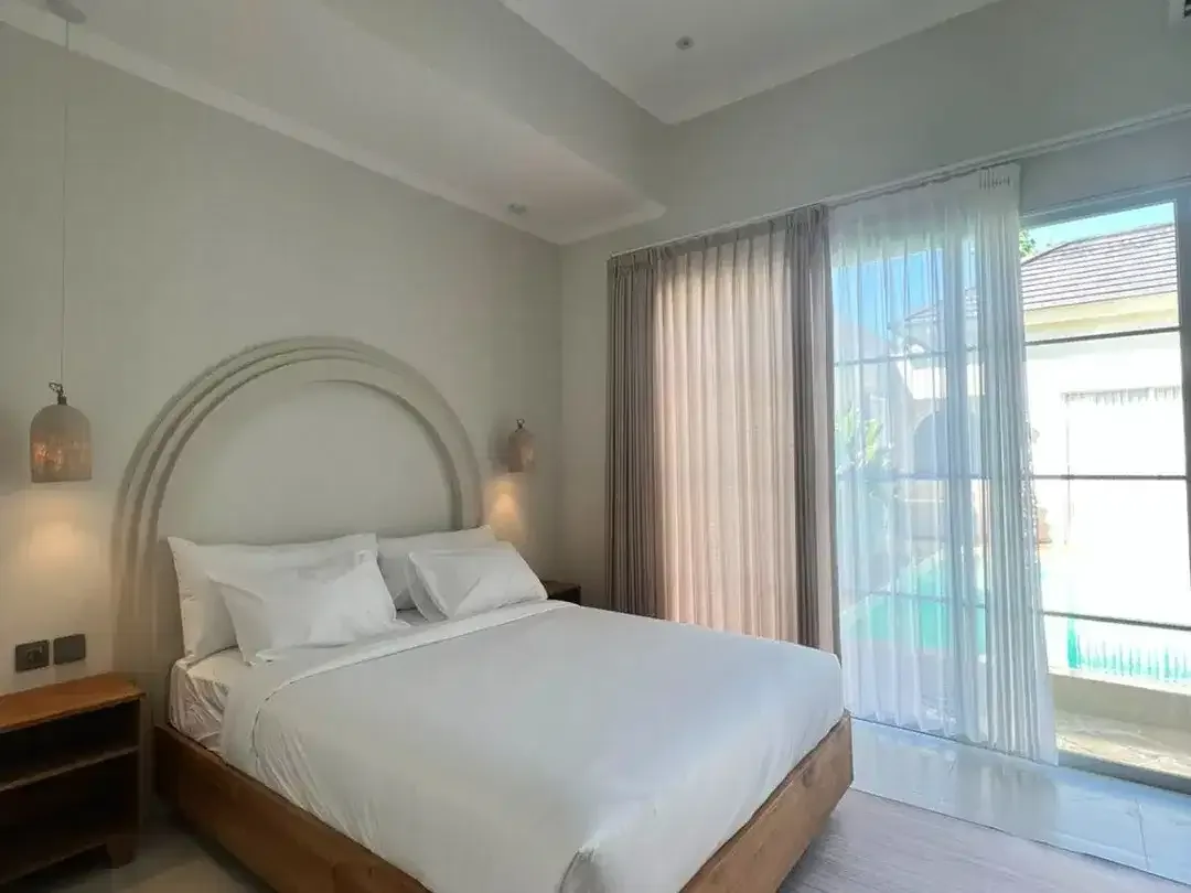 Disewakan - Villa Baru Bergaya Modern di Kawasan Sanur, Furnished, Dekat dengan Pantai Sanur - Image 8 of 10