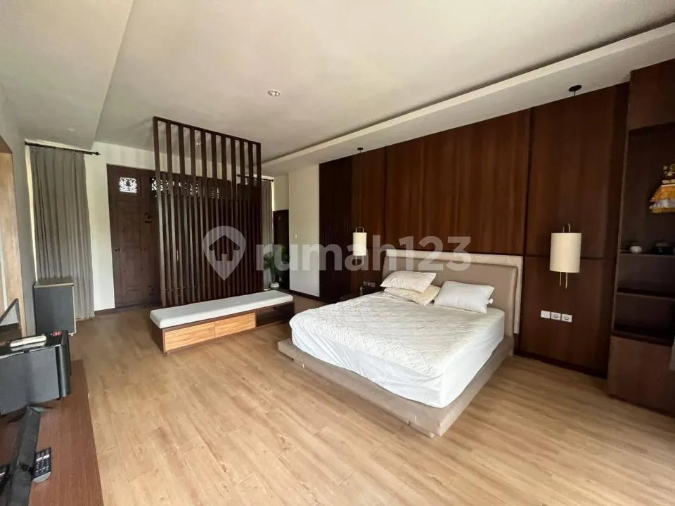 Villa Konsep Modern Furnished Kolam Renang Strategis di Canggu - Image 2 of 4