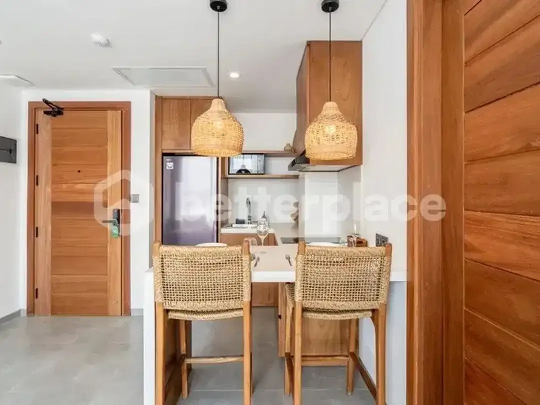 Modern 2 Bedroom Apartment in Batu Bolong, Canggu - Image 7 of 10