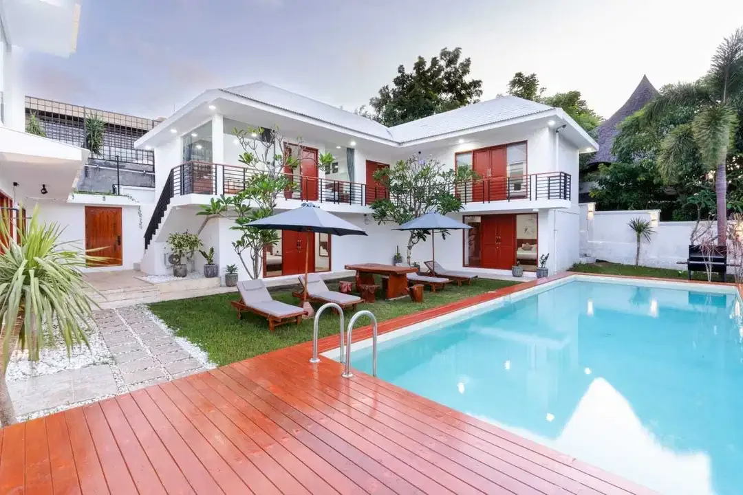 VILLA EXCLUSIVE BAGUS 6BR  LOKASI  PREMIUM DI BINGIN PECATU - Image 1 of 10