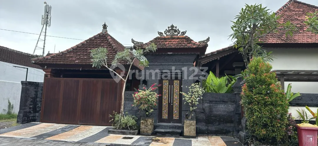 Disewakan Balinese Villa Lokasi Strategis di Batur Sari Sanur - Image 1 of 4