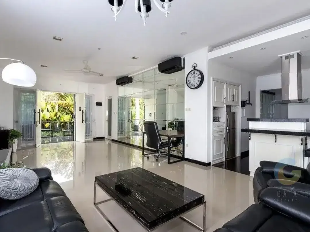 Dijual Villa 2 Lantai Dengan 4 Kamar Tidur Di Goa Gong Ungasan Bali - Image 4 of 7