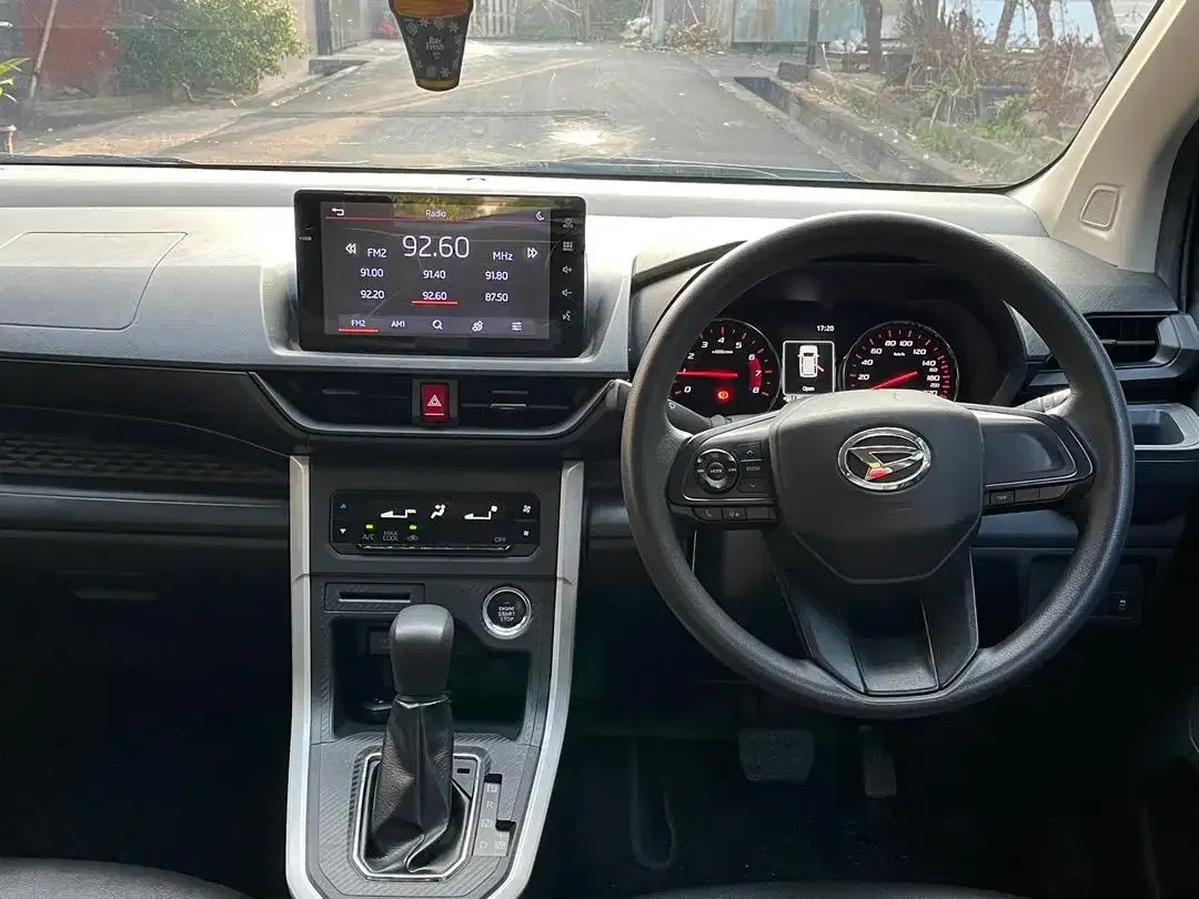 XENIA R 1.3 MATIC ASLI BALI DP 8 JT - Image 8 of 10