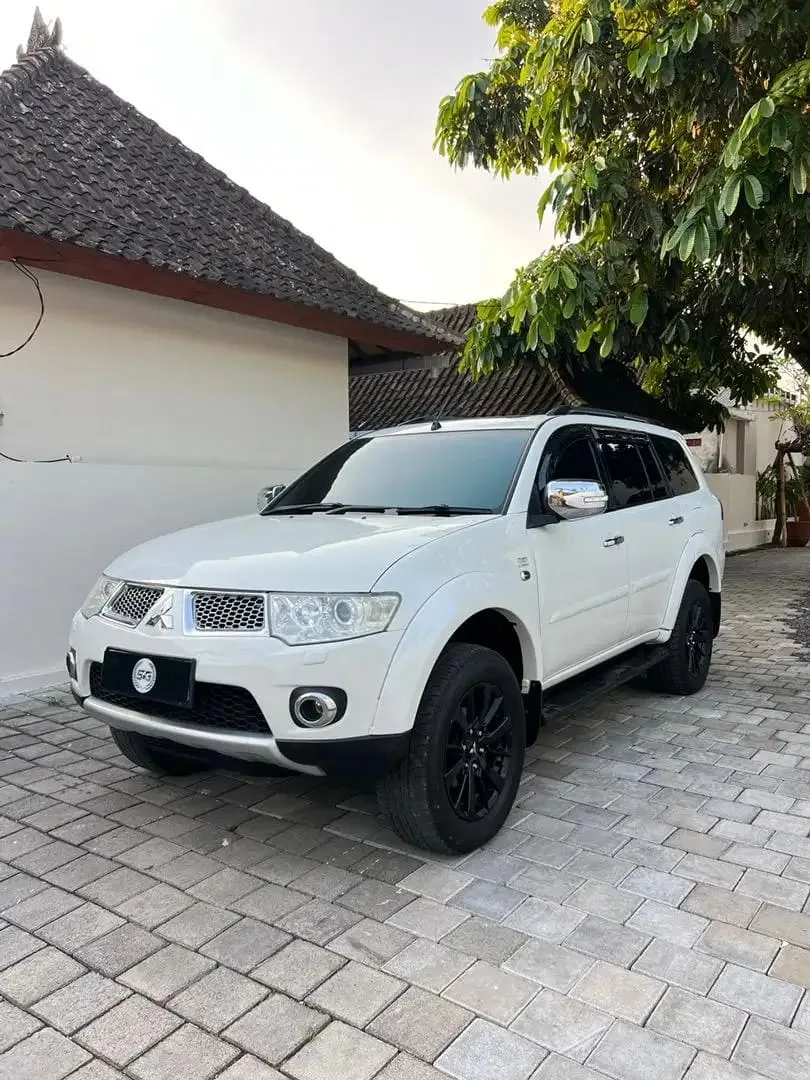 MITSUBISHI PAJERO SPORT DAKAR 4x4 2014 PMK DIESEL AT PUTIH - Image 3 of 10