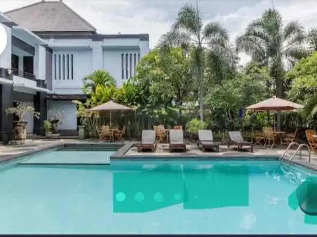 Hotel Strategis Dijual Dekat Bandara Ngurah Rai full furnished - Image 3 of 6