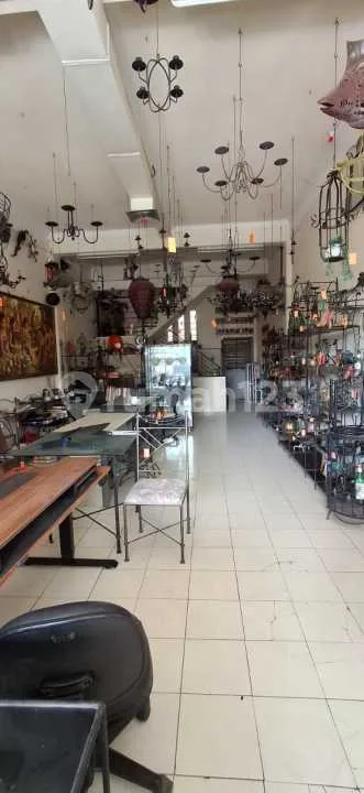 Dijual Ruko 3 Lantai Parkiran Luas Kerobokan Kelod Bali - Image 1 of 4
