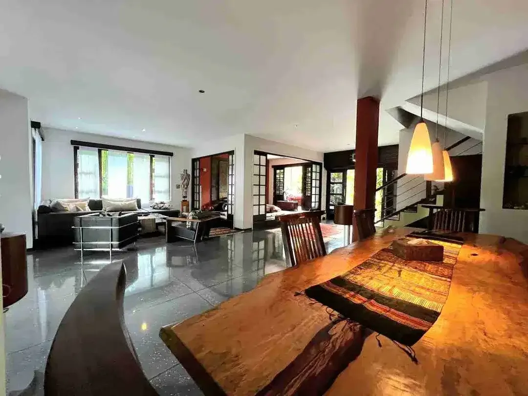 Villa Mewah 2 Lantai Puri Gading Jimbaran Gaya Tropis Full Furnish - Image 10 of 10