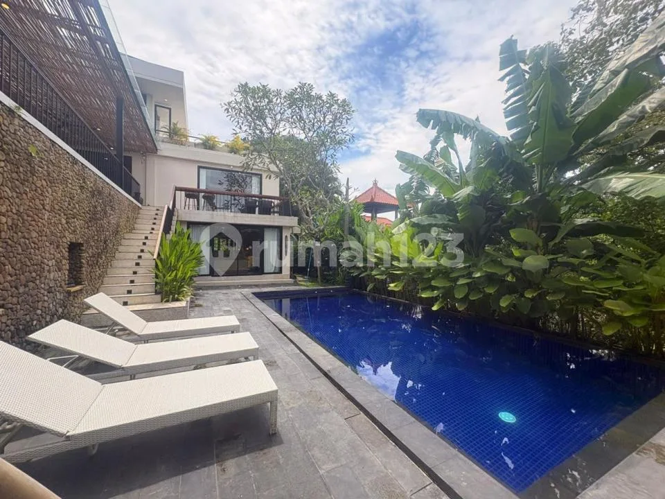 Villa Waterfront Mewah Berawa Canggu #8438 - Image 1 of 4