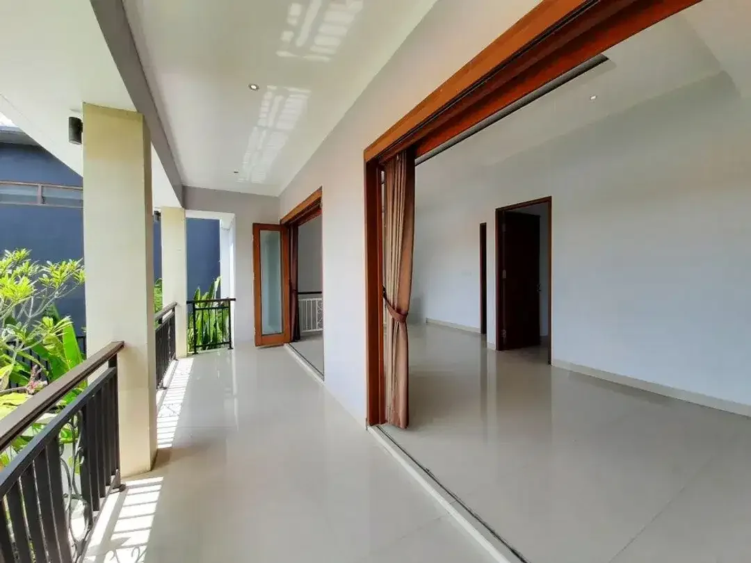 Dijual / Disewakan Villa second super murah siap Huni Di kayu Tulang utara canggu Badung Bali - Image 7 of 10