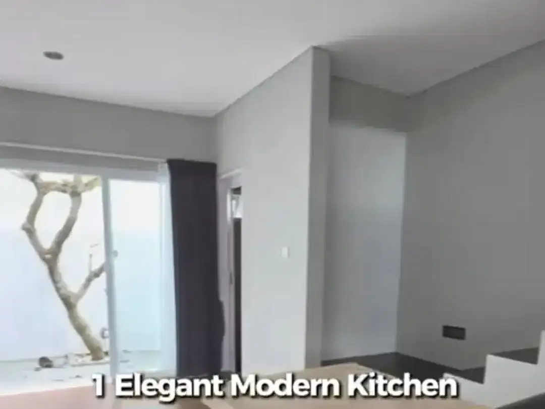 Rumah Cantik Semi Furnished 3 Bedroom Kerobokan Badung Bali - Image 8 of 10