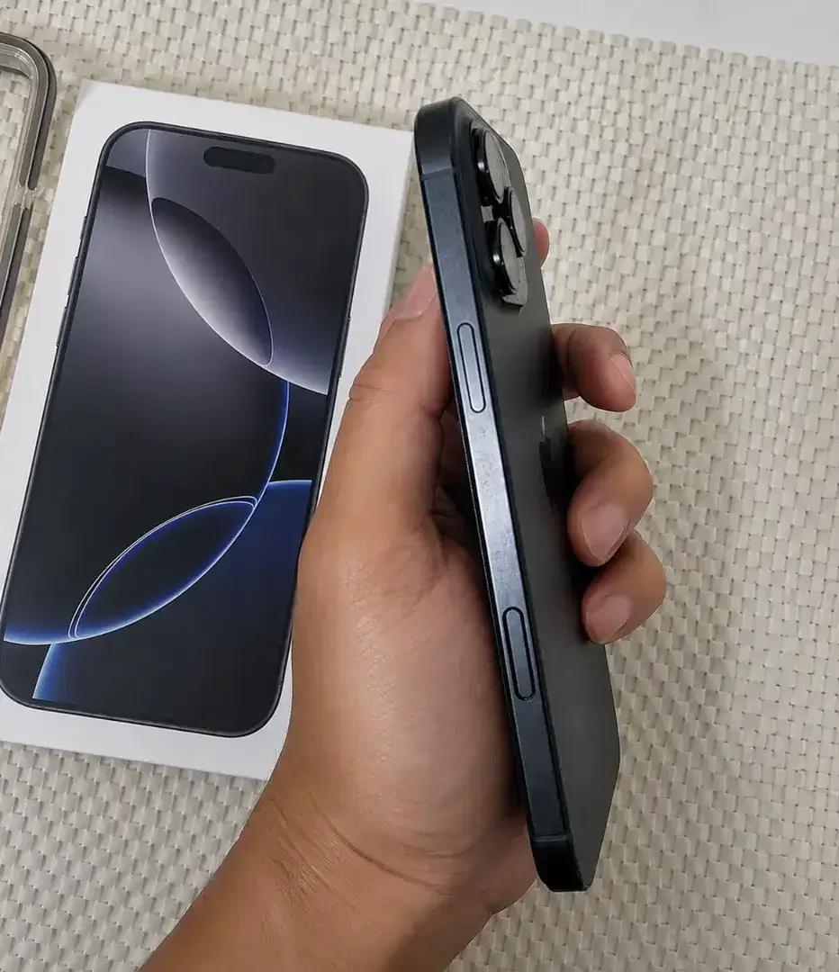 Iphone 16 promax - Image 2 of 7