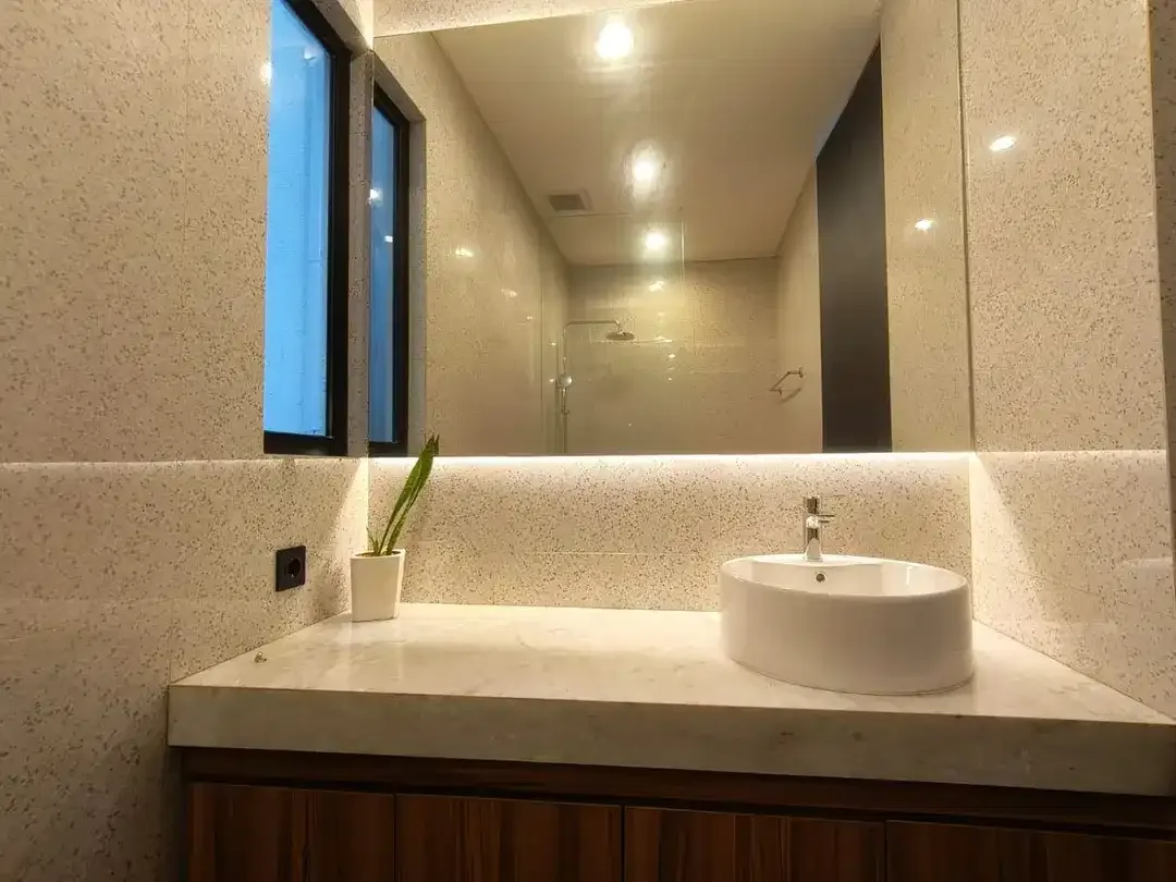 Fully Furnished Villa Di Green Kori Kerobokan Dekat Pantai Batu Belig - Image 8 of 10