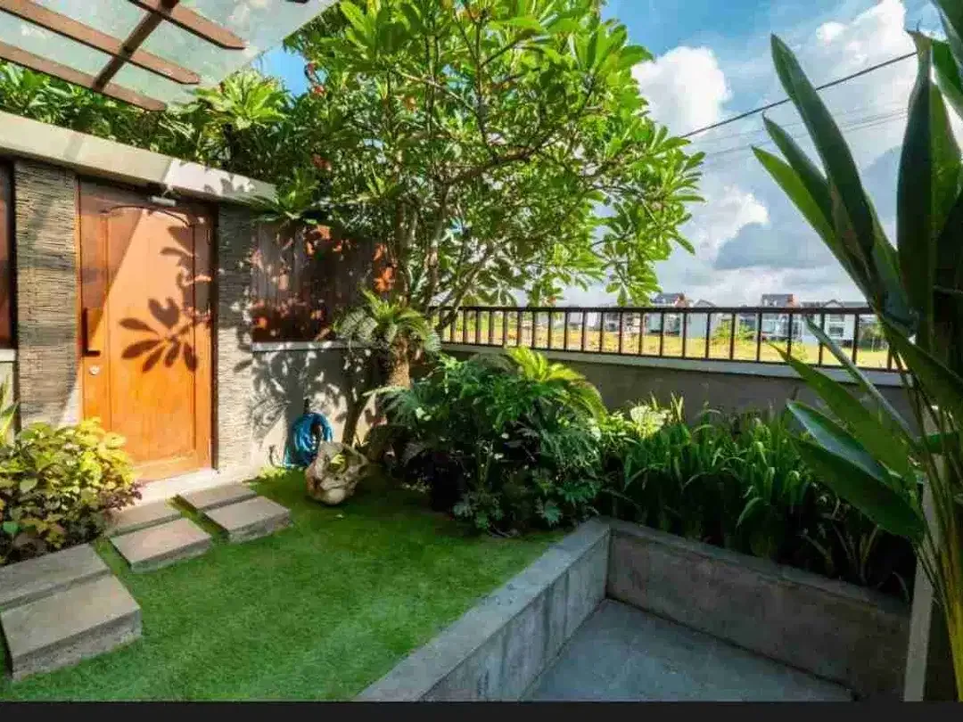 2 Unit Luxury Villa Furnished Batu Bolong Canggu - Image 2 of 10