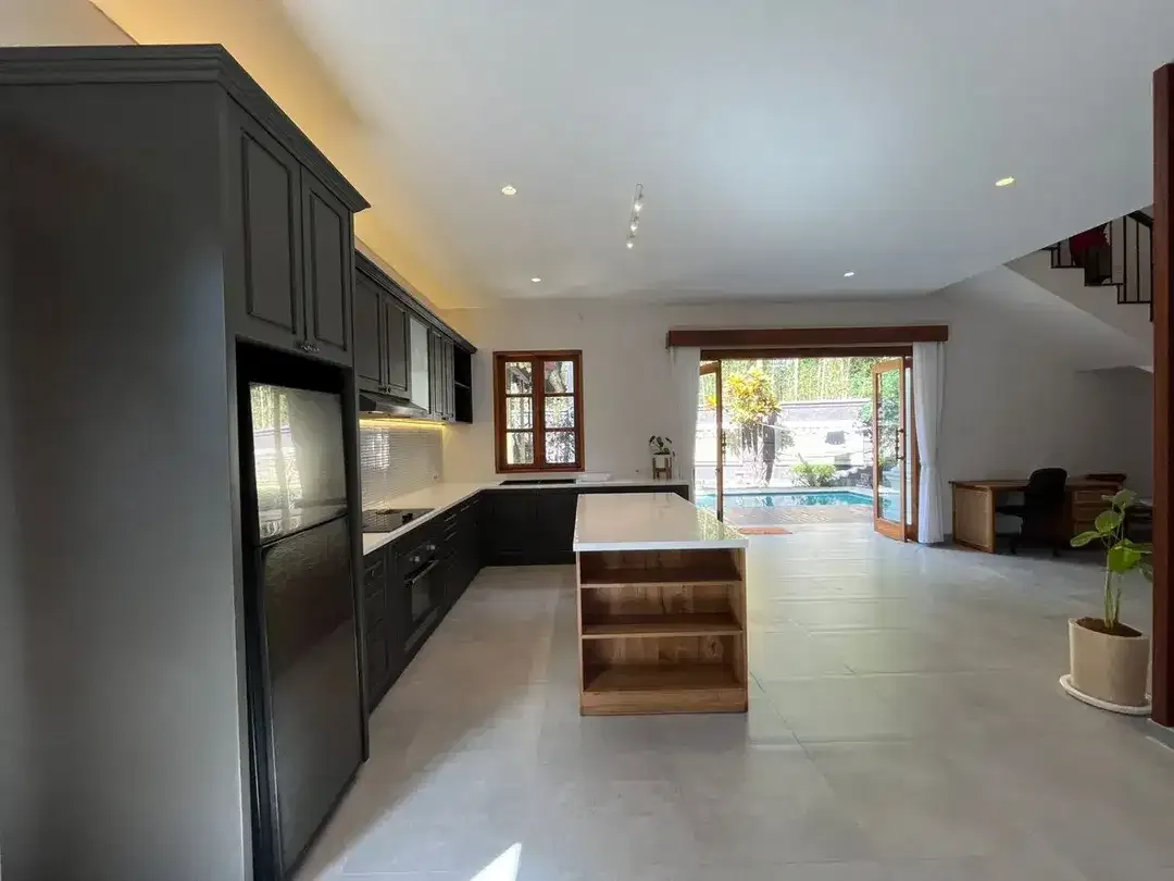 FOR SALE: Newly Renovated Villa Behind Brunch Club Pererenan with Garden and Pool - Image 7 of 10
