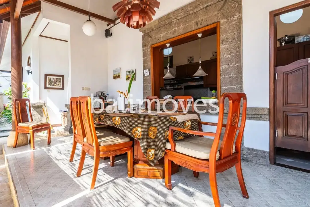 Dijual Villa Klasik Dan Luas 4 KT Di Tepi Pantai Sanur - Image 3 of 10