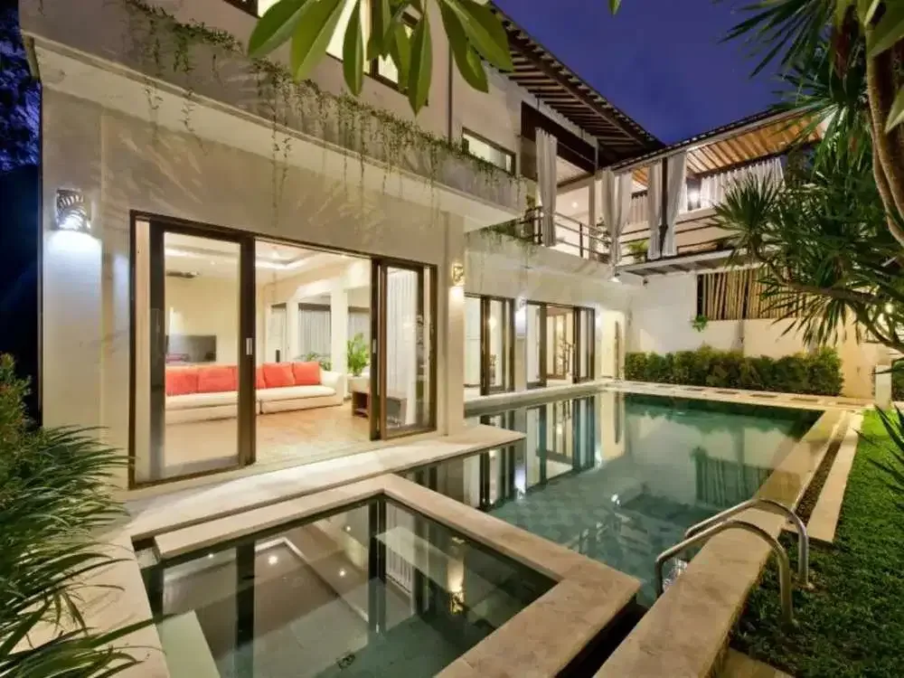 Luxury villa for sale, walk to Mertasari beach Sanur, Denpasar Bali - Image 2 of 10