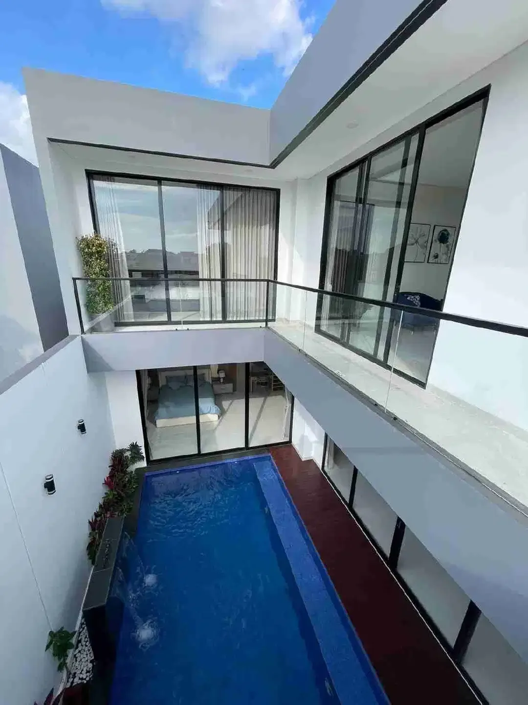 Jual Villa 2lt Furnished lokasi di Canggu Berawa area Investasi Strategis. hb - Image 1 of 10