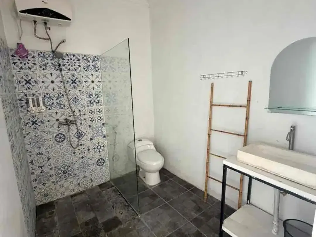 Disewakan Villa 2BR Lokasi Strategis di Sunset Road Kuta - Image 9 of 10