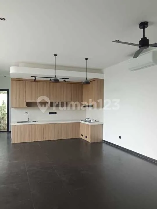 Leasehold Villa Modern 3 Lantai di Tumbak Bayuh - Image 3 of 4