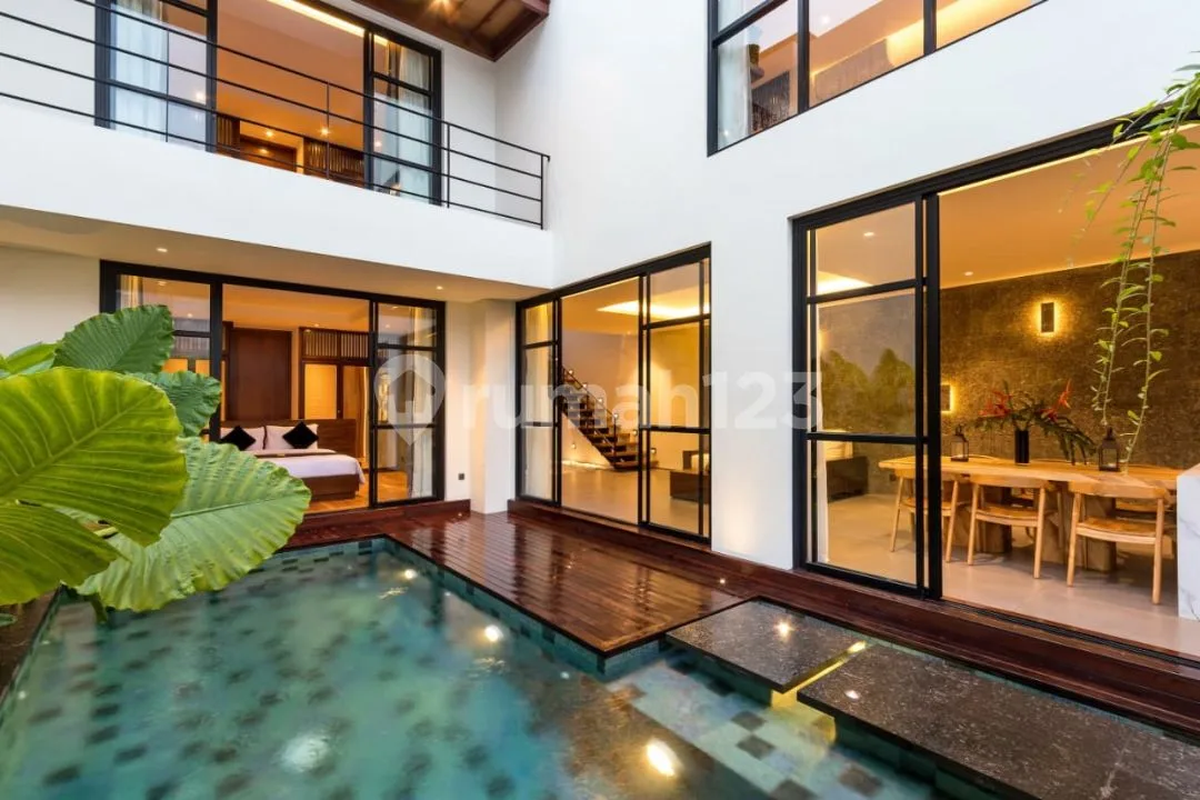 Modern Villa Central Berawa Canggu - 3 Bedrooms 200M2 - Image 4 of 4