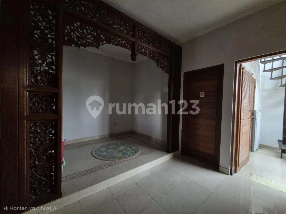 Rumah 2 Lantai Private Pool Gatsu Tengah Nangka Utara Denpasar, Full Furnish, Rp 135 Juta/Tahun - Image 3 of 4