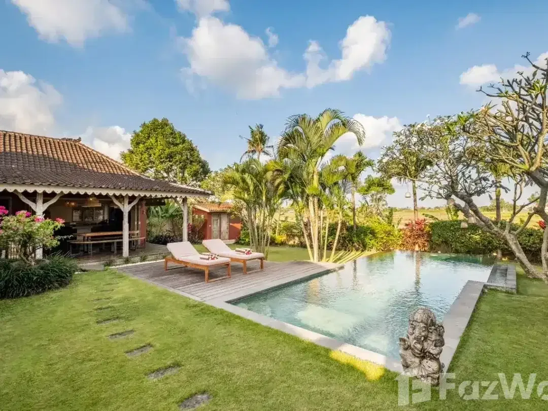 4 Bedroom Villa for sale in Canggu, Bali - Image 1 of 10