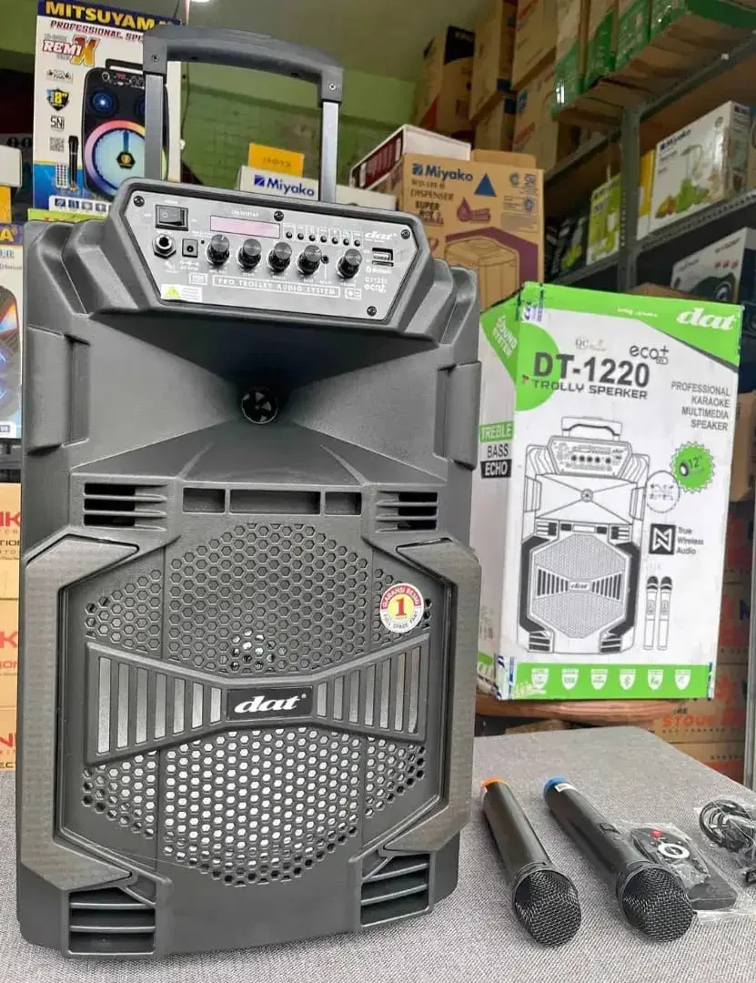 Speaker troly karaoke 12 inch isi 2 mic wireles merk DAT original - Image 2 of 3