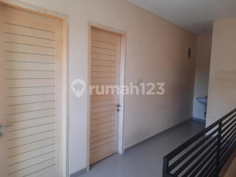 Rumah 2 Lantai 3 Bedroom Tukad Pakerisan Panjer Renon Denpasar - Image 3 of 4